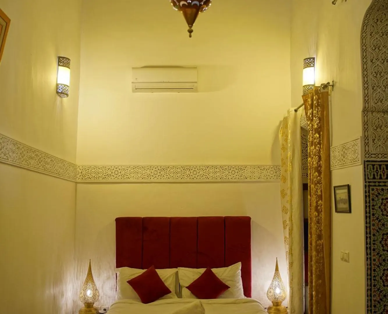 La Cheminee Bleue Fes Hotel